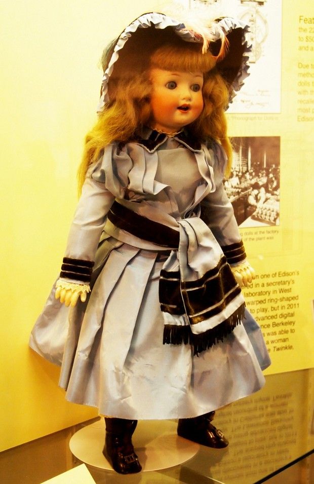 The dolls had seriously creepy voices