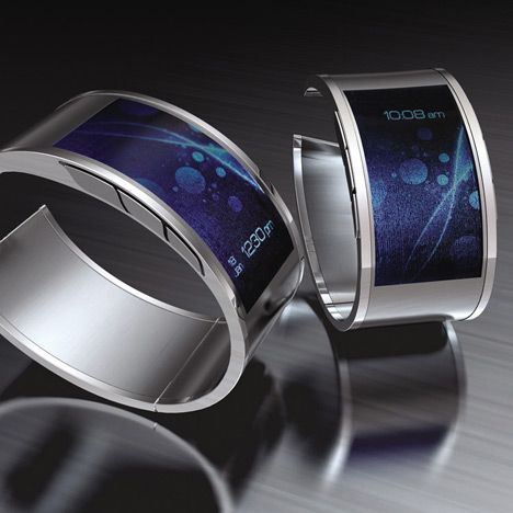 Smartwatches that look like jewelry might convience a lot of users
