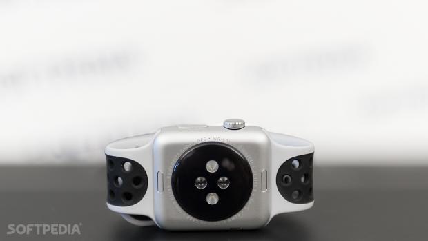 Apple Watch Series 3 HR sensor