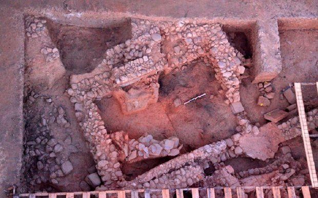 Remains of ancient Greek palace found near Sparta