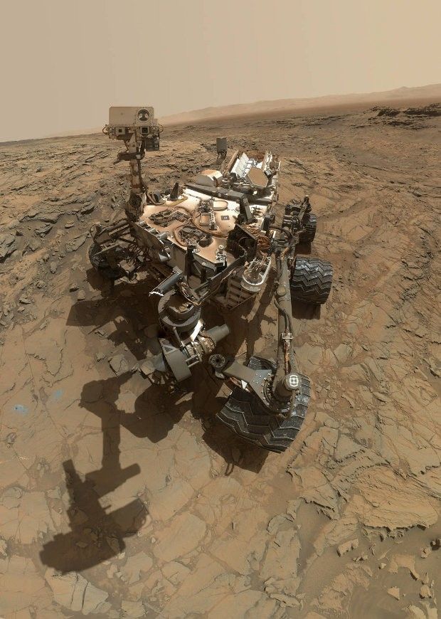 Curiosity selfie on Mars