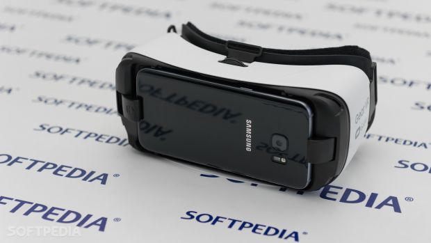 Samsung Gear VR with Galaxy S7 Edge
