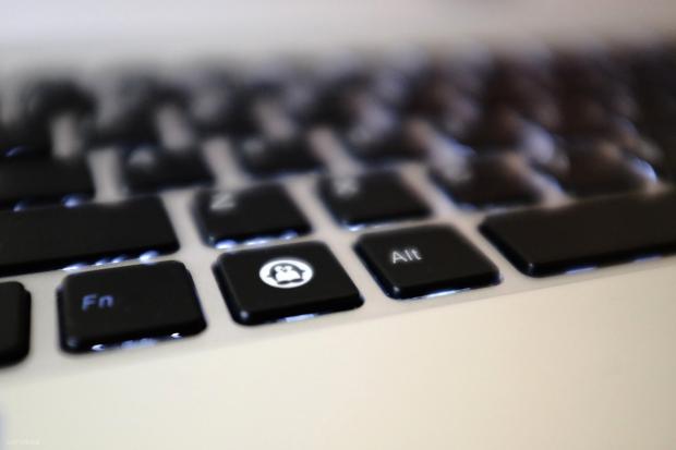 Backlit keyboard with Tux logo