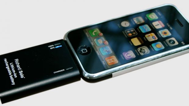 Battery pack is iPhone-compatible