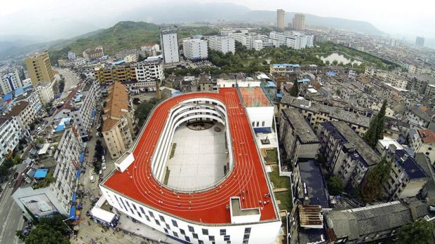 Running track in China sits high in the skies