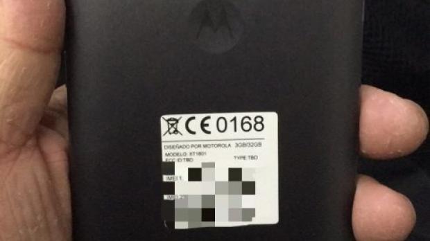 Back view of alleged Moto X (2017)