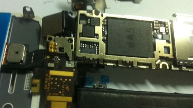 Alleged iPhone 5 hardware