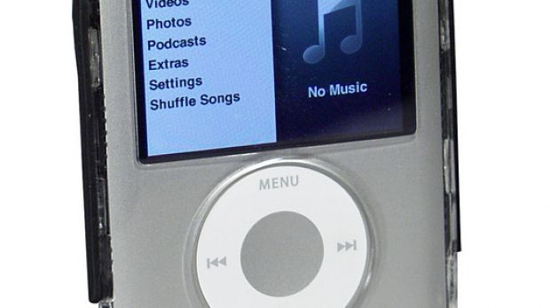 iPod Nano Aluminum Hardcase - front