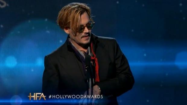 Johnny Depp slurs his words at the Hollywood Film Awards 2014