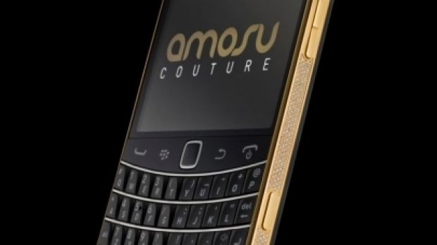 Blackberry Gold Swarovski Bold 9900