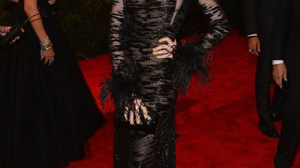 Anne Hathaway looks like a gothic princess in 1991 Valentino