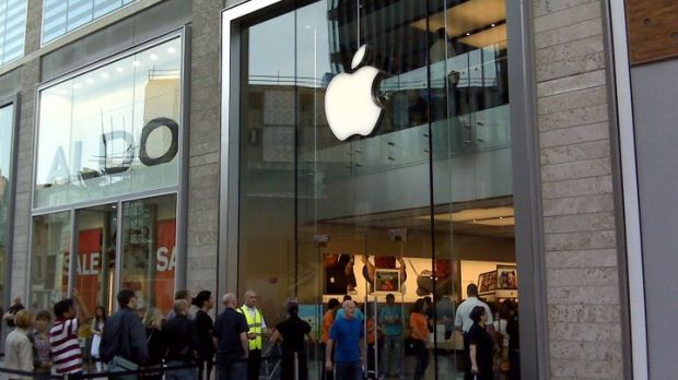 Apple Store, Liverpool One Grand Opening picture #1