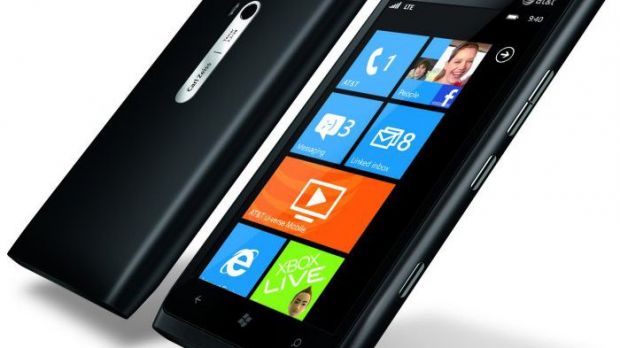 Nokia Lumia 900 (matte black)