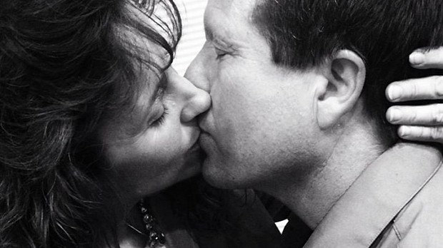 Michelle and Jim Bob Duggar share a kiss on Facebook, won’t have any gays doing the same