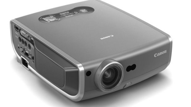The new Canon REALiS WUX10 LCOS multimedia projector