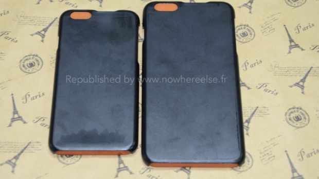 Purported iPhone 6 physical mockups dressed in sleeves/cases