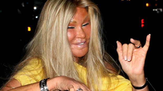 Jocelyn Wildenstein comes out of hiding to visit doctor’s office