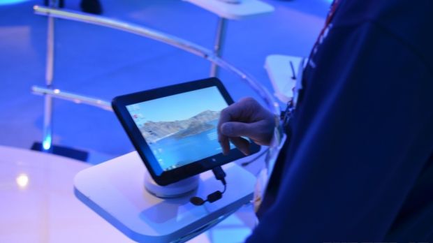 Intel showcases Clover Trail-Powered Windows 8 Tablet at CES 2012