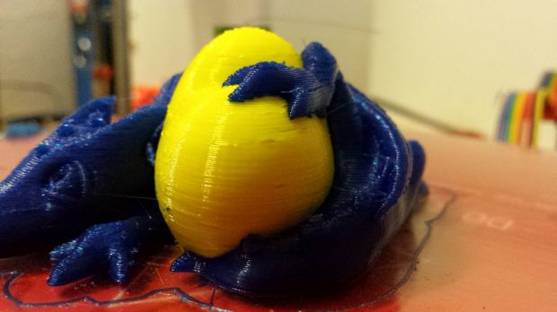 E3D Cyclops sample print, blue dragon nesting mother