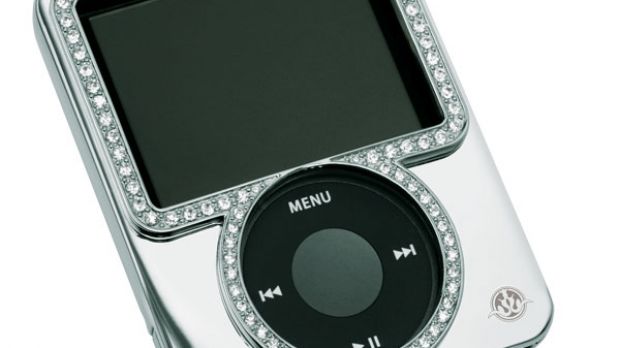 Gilty Couture iPod nano 3G Jewelry Cover-Silver