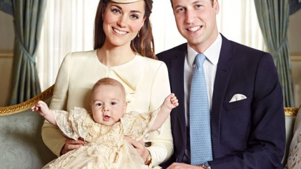 The first official royal portrait of Prince George