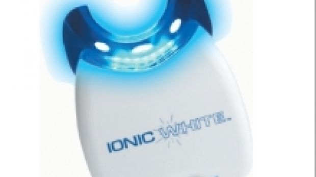 The Ionic Teeth Whitener mouthpiece
