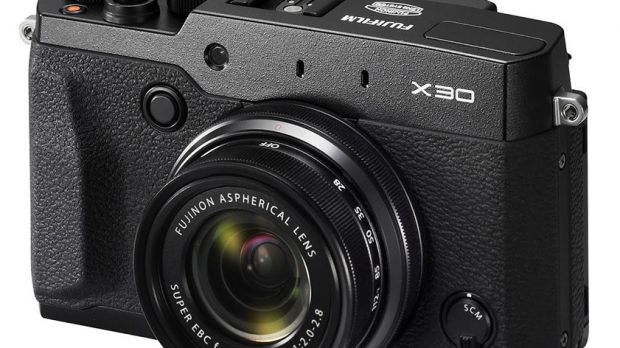 Fujifilm X30 launches
