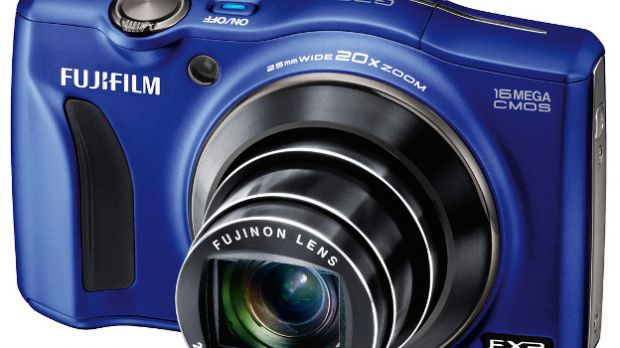 Fujifilm FinePix F770EXR digital camera with built-in GPS
