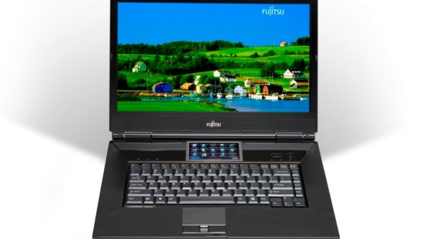 LifeBook N7010 sports additional 4-inch LCD screen