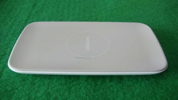 Galaxy S III Wireless Charging Pad