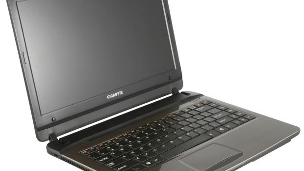 Gigabyte's Q2440 Notebook powered by Intel's Ivy Bridge and the HM76 Chipset