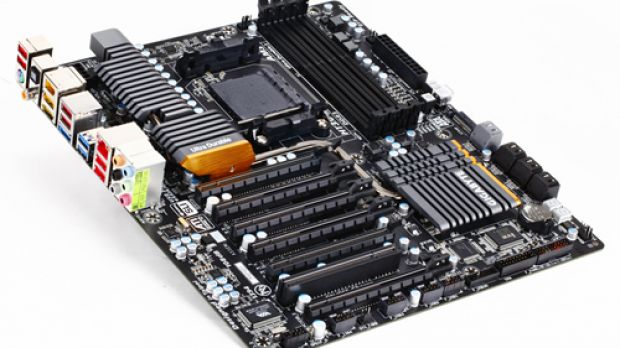 Gigabyte 990FXA-UD7 AM3+ motherboard for AMD FX-series CPUs
