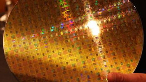 28nm chip wafer made at GlobalFoundries with AMD CPU dies on it