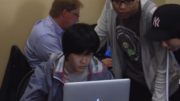JungHoon Lee attacking Google Chrome