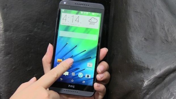 Allegedly leaked HTC Desire 820 photos