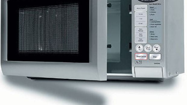 Image of a typical microwave oven
