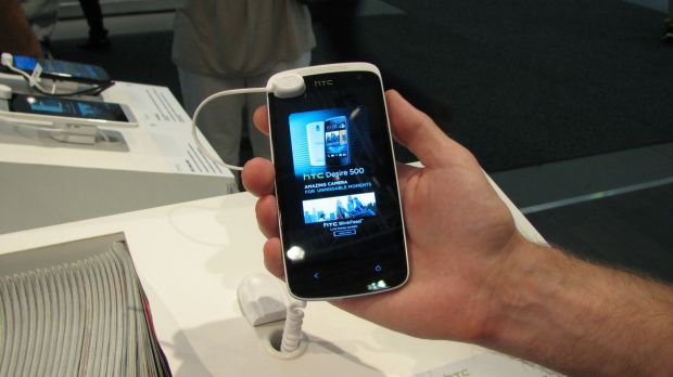 HTC Desire 500 Hands-on