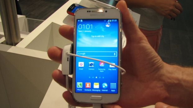 Samsung Galaxy S4 Zoom Hands-on