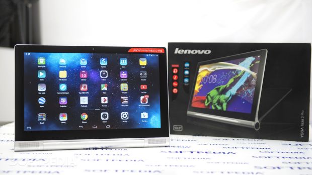 Lenovo Yoga Tablet 2 Pro, frontal view plus box