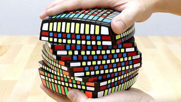 Mammoth Rubik's cube displays 1,014 colored tiles