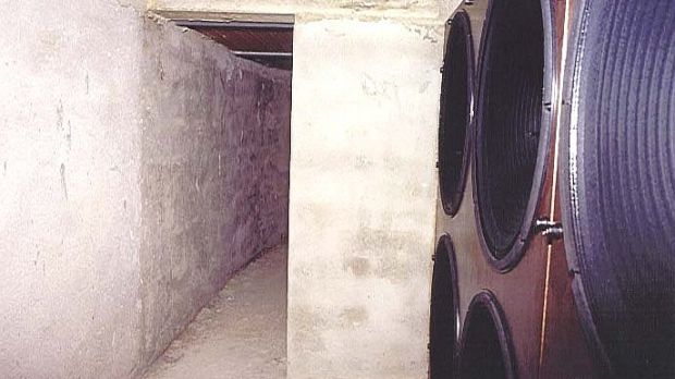 THAT'S what BIG means: the Royal Device under-the-floor subwoofer system