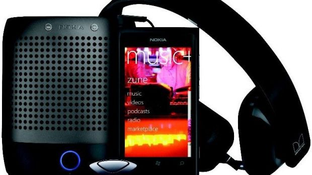 Nokia Lumia 800 Entertainment Bundle (black)