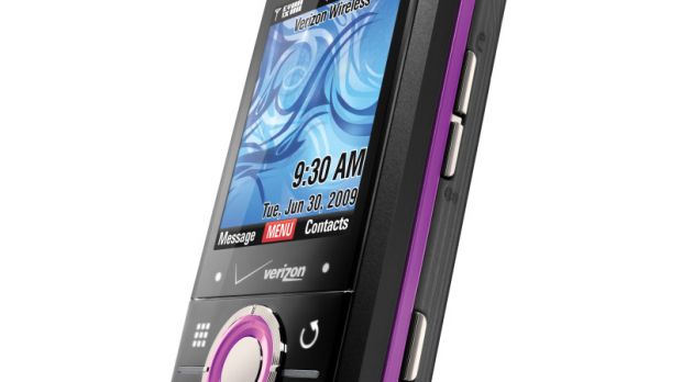 Motorola Rival on Verizon in Purple