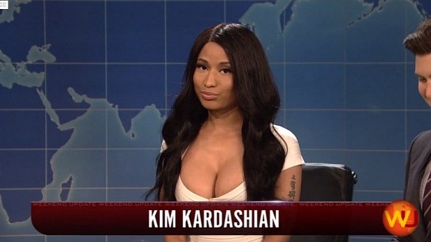 Nicki Minaj does her best Kim Kardashian impersonation on SNL