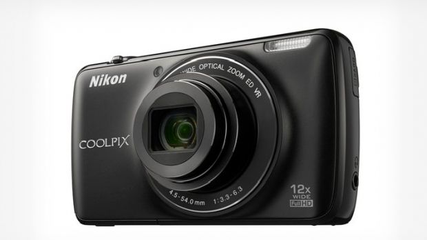 Nikon puts Android on a camera once again