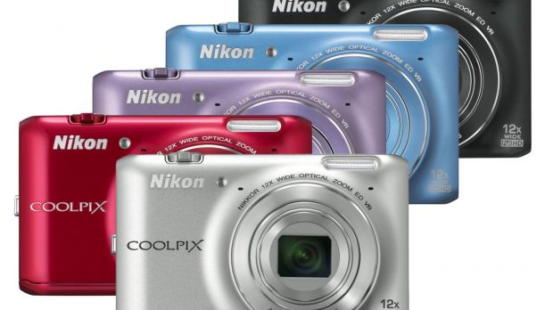 Nikon COOLPIX S6400 Colors