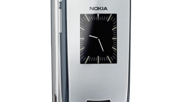 Nokia 3610 fold front closed
