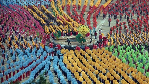 More than 10,000 umbrella dancers managed to set new world record