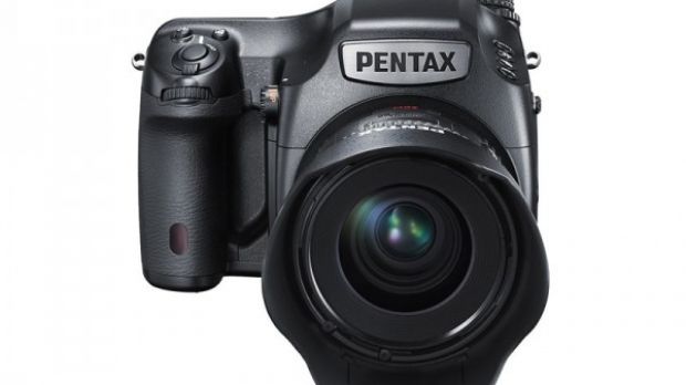 Pentax 645Z medium format camera launched