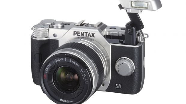 Pentax Q10 Camera